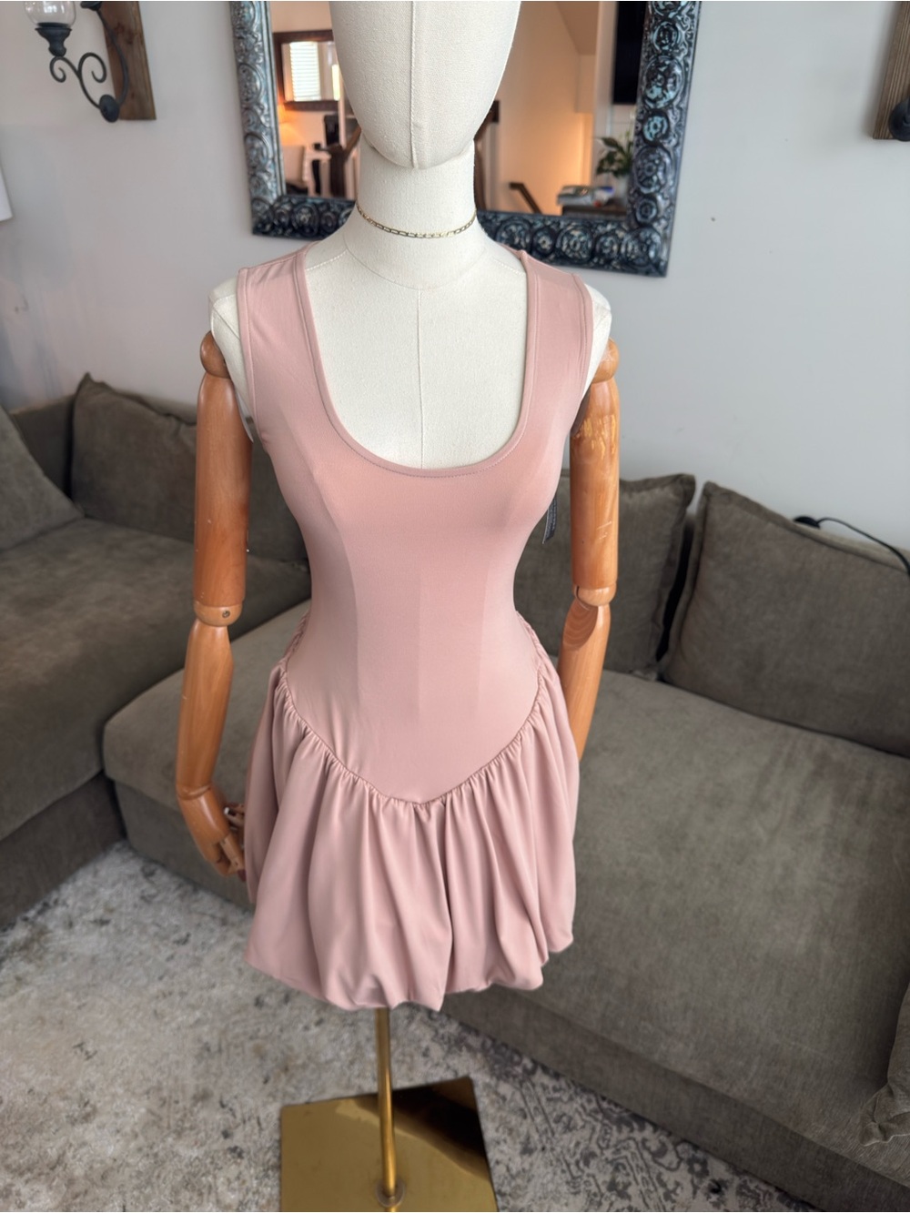 WeWoreWhat Deep V Waist Bubble Mini Dress in Blush/Pink | Size S - Picture 11 of 14